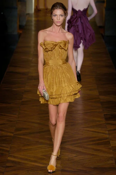 Look 28